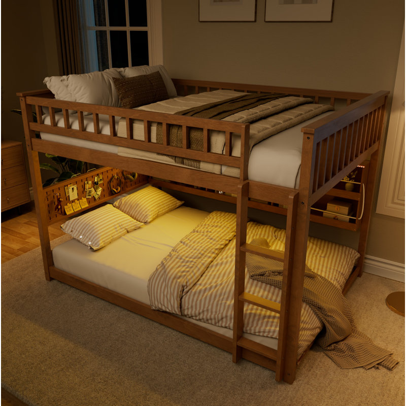 Lit superposé double au-dessus de double avec tablettes intégrées, lumières à changement de couleur et panneau perforé, brun