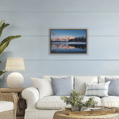 Cadre flottant Grand Morning View, design par Jared Kreiss