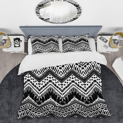 Black Painted Chevron Chevron / Zig Zag Duvet Cover