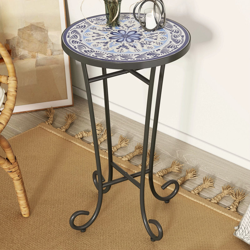 Table d'appoint de patio avec tablette