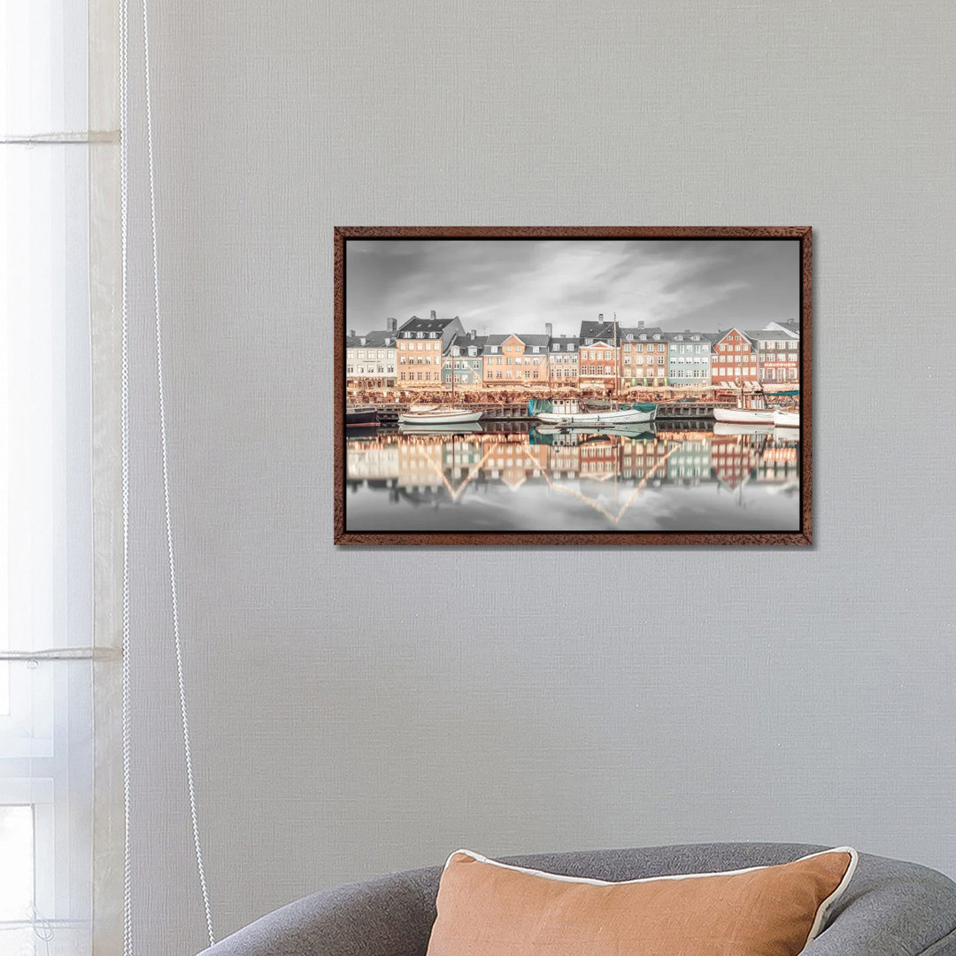 Kopenhagen Vintage Nyhavn Idyllische Abendimpression von Melanie Viola - Galerie-verpackte Leinwand Giclée auf Leinwand