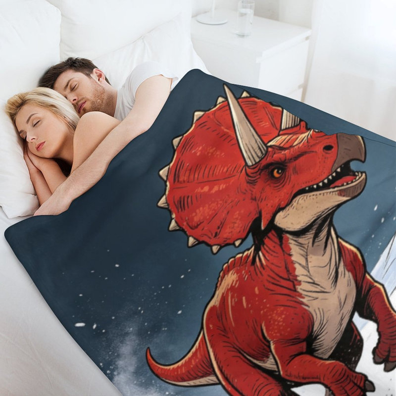 Jeté en flanelle de luxe rouge Triceratops Runn, couverture douce et douce pour le salon, 50 x 60 po