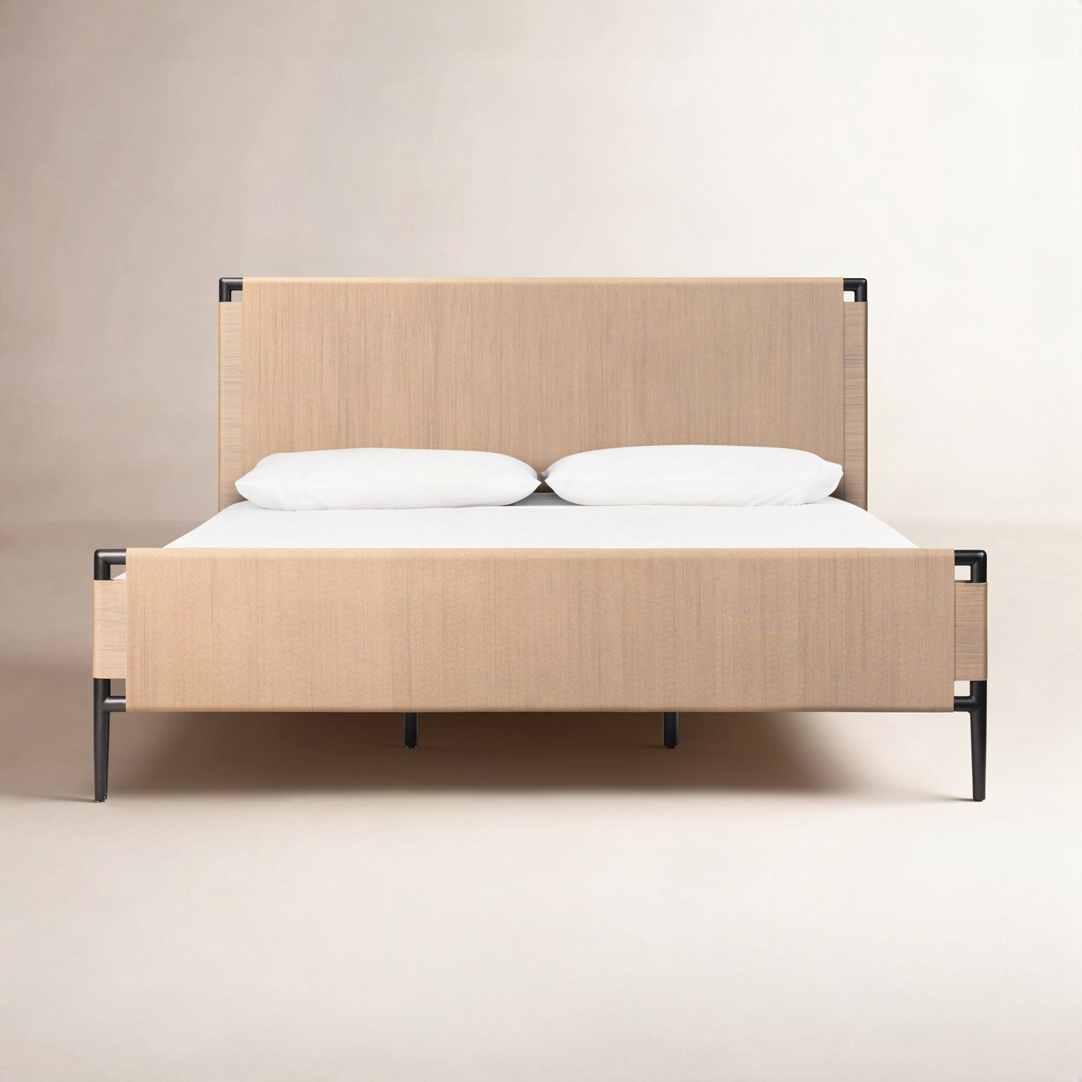Tuomo Bed, Queen