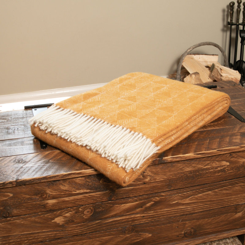 Knutsen Throw Blanket, Yellow