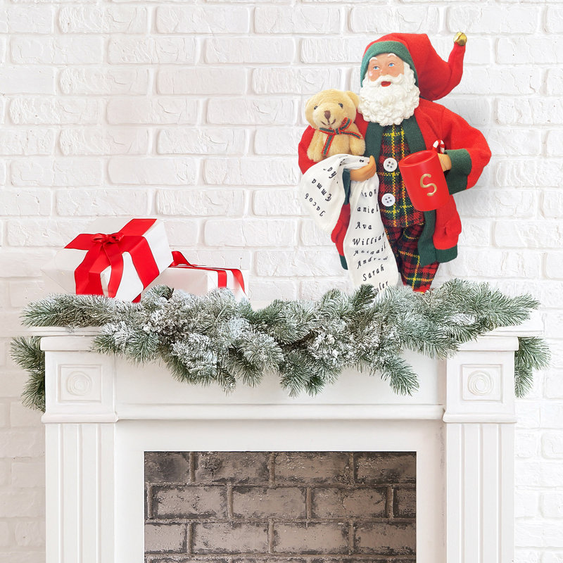 PJ 12 "vérifiant sa liste de Noël
