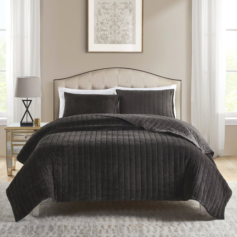 Ensemble de courtepointe géométrique en fausse fourrure, Double/Grand et 2 taies décoratives standard, Gris essentiel