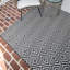 Tapis intérieur / extérieur noir / blanc à motif géométrique Ammons-421938228