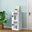 Petits placards avec loquet et porte transparente, table de chevet blanche