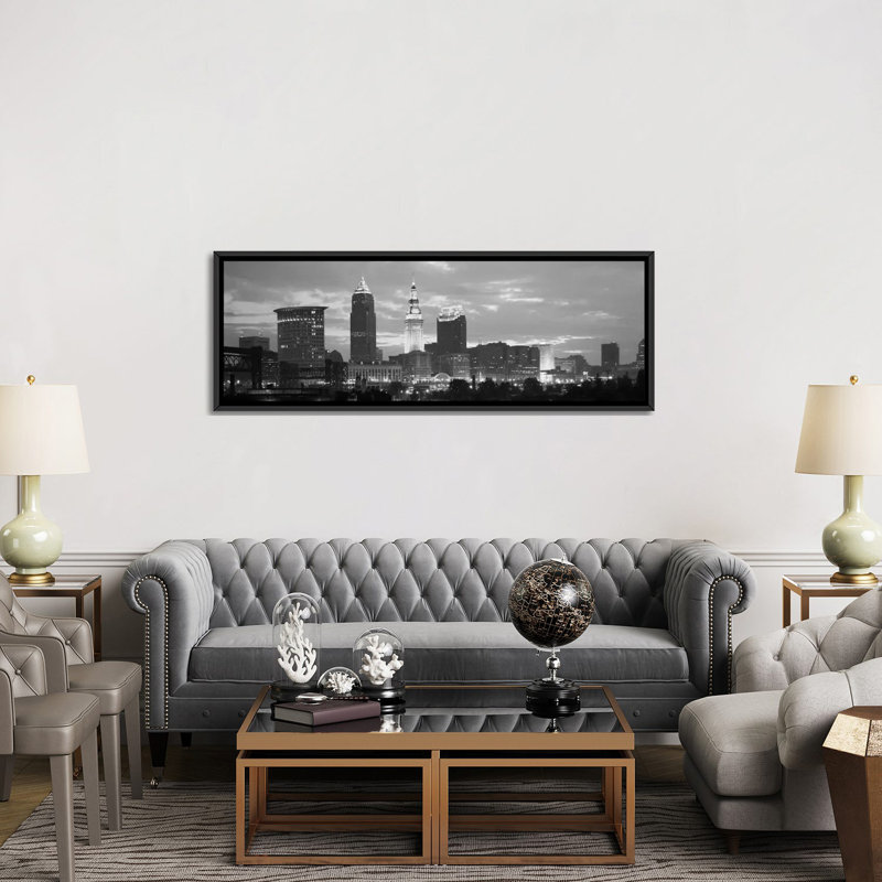 Cityscape de l’horizon panoramique cleveland, reproduction de photo sur toile, H 12 po x l 36 po x P 1,5 po, Cadre noir