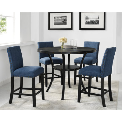 Table de salle à manger en bois, 5 tabourets de bar avec tabourets en tissu bleu, plateau en bois fini grain de café, pieds et structure en métal, sièges rembourrés en lin et coton, table ronde fixe pour quatre personnes.