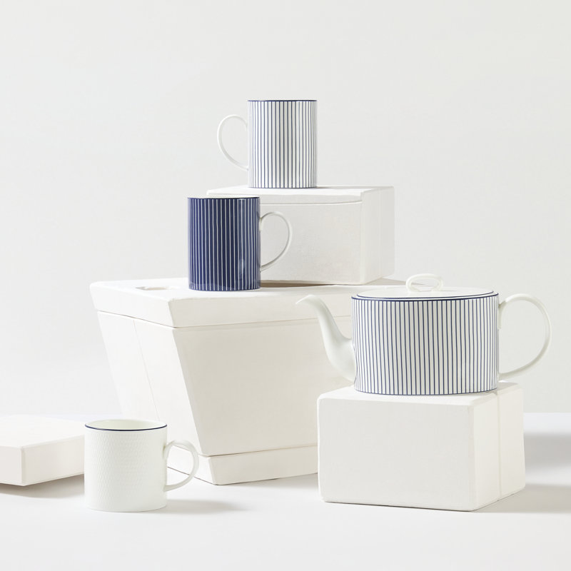 Wedgwood Gio Teapot 31.7floz Pinstripe White