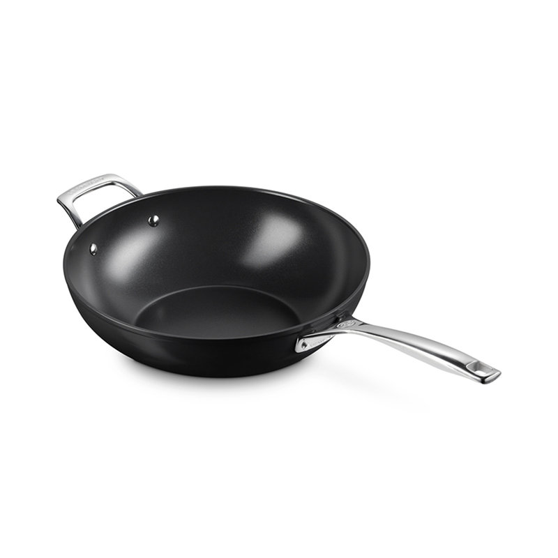 Le Creuset Essential Non-Stick Ceramic Stir-Fry Pan 4.9 Qt.