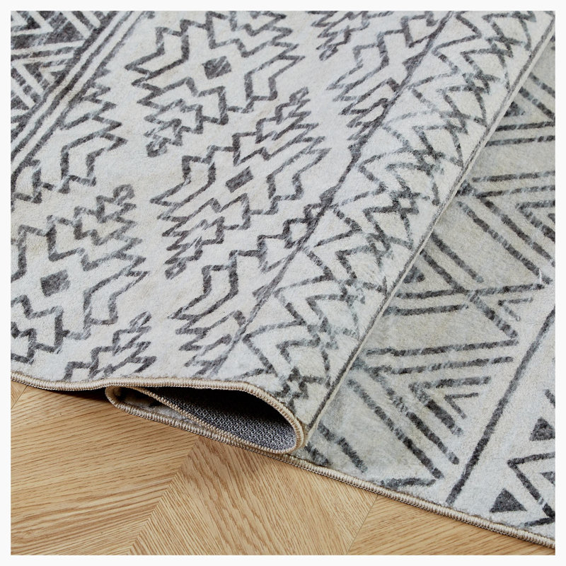 Tapis rectangulaire Ilana avec envers antidérapant, Rectangle 5 pi x 7 pi