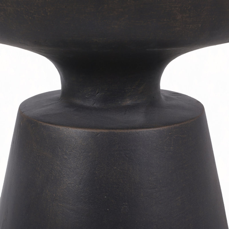 Table d'appoint d'extérieur en béton léger