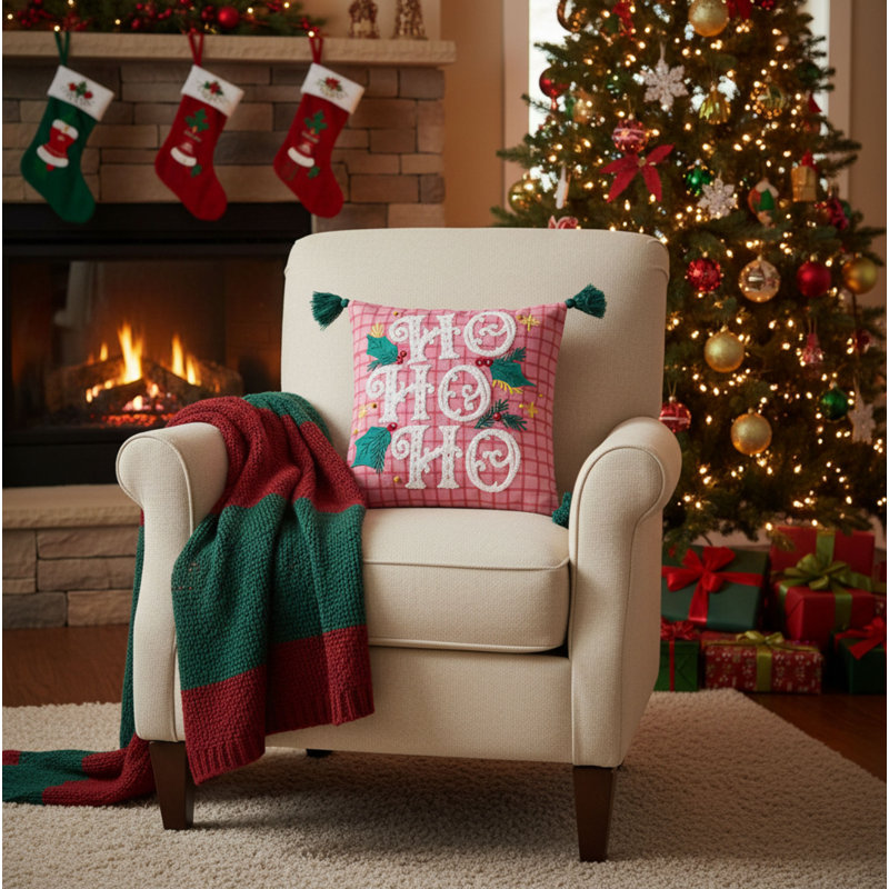 Coussin rose à carreaux Ho Ho Ho avec pompons, Ho Ho Ho 16x16"