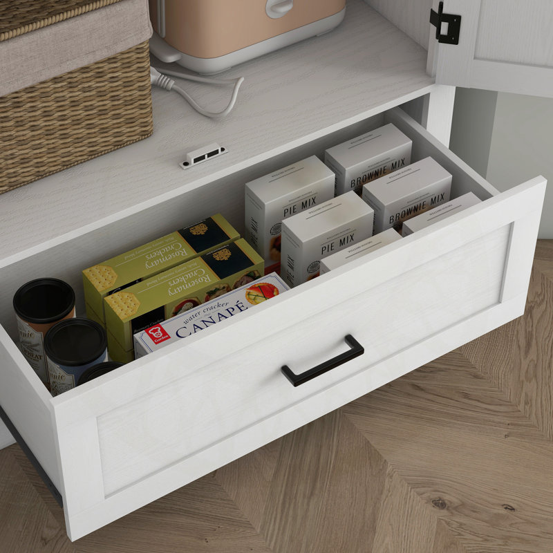 Armoire de rangement de 69 pouces de hauteur avec 2 portes, un tiroir et des tablettes réglables pour une organisation améliorée et un style campagnard