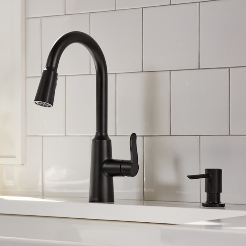 Moen Edwyn Single Handle Deck-mount Pull-down Kitchen Faucet with Sprayer ( Deck Plate Included ) (Soap Dispenser Included)