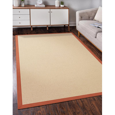 Tapis berbère beige clair fait à la main avec bordure en coton orange brûlé Nannette