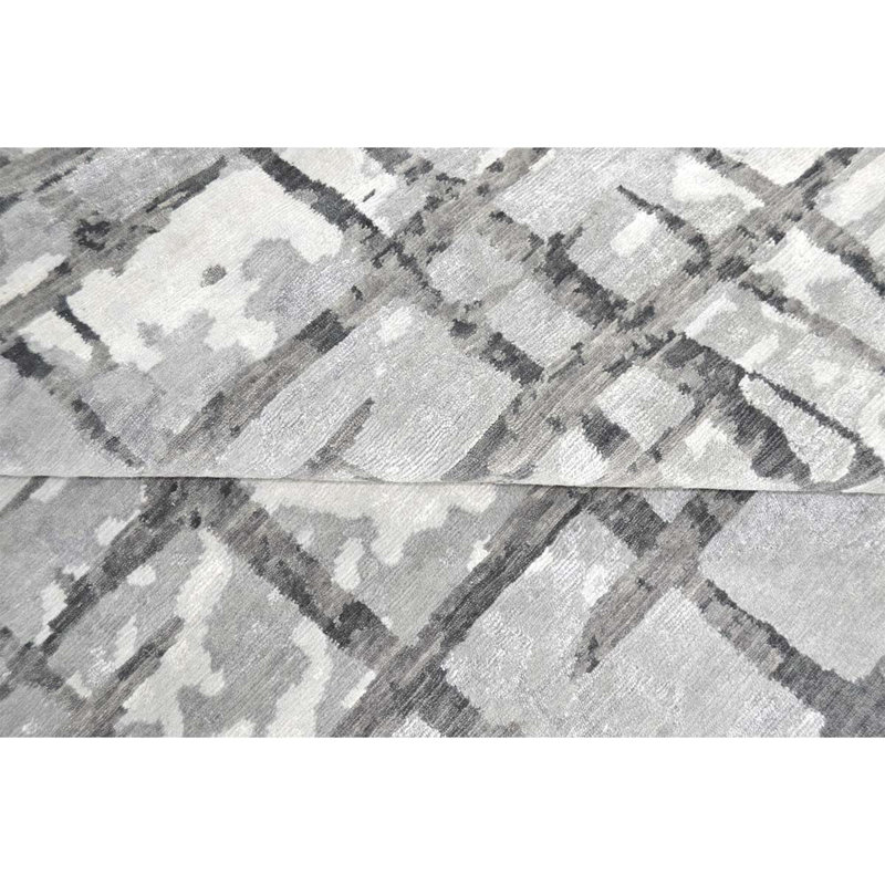 Windsom Abstract Area Rug in Sliver/Charcoal, Rectangle 6' x 9'