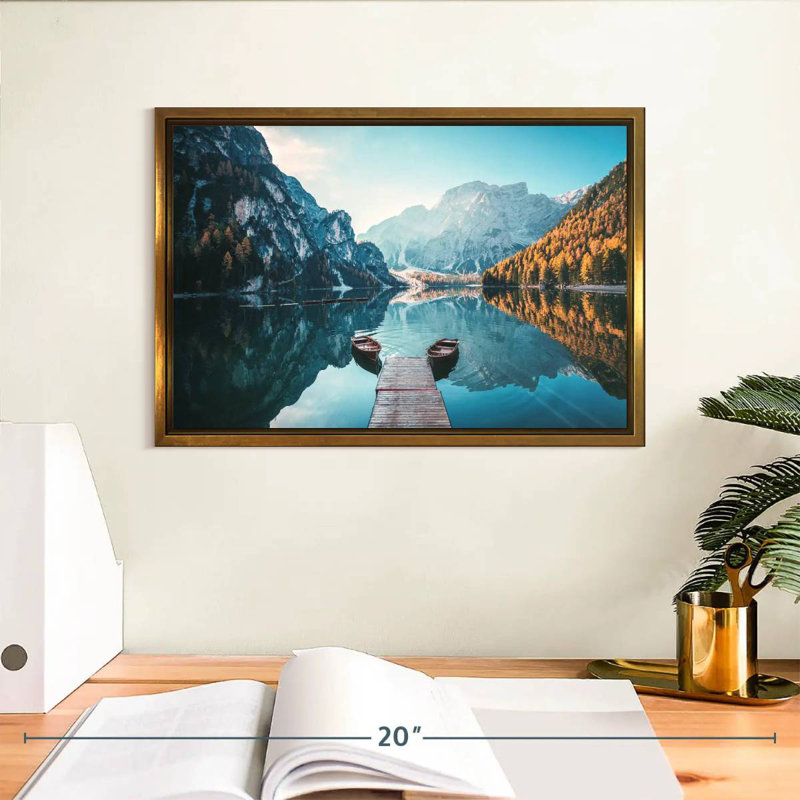 Jetée du lac Braies, Cadre flottant doré, 13 po x 9 po