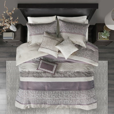 Ensemble de literie pour très grand lit 7 pièces mauve, 1 jupe de lit, 3 coussins décoratifs, édredon lavable à la machine, décor brodé
