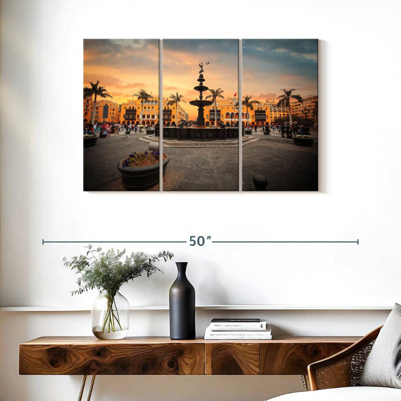 Lima Main Square, 24" H x 38" W