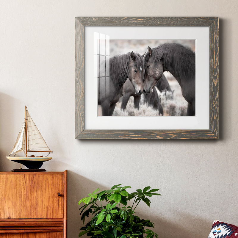 Chevaux sauvages - Photographie avec cadre photo, H 24 po x l 18 po x P 1,5 po, Encadré gris