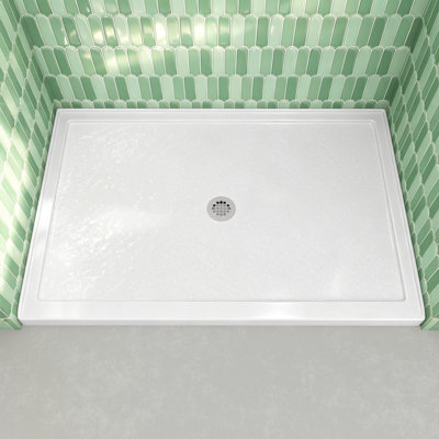 Base de douche en acrylique à seuil bas de 48 po x P 36 po avec bonde centrale, panneau de douche renforcé de fibre de verre, blanc brillant, bride de carrelage à 3 côtés pour installation en alcôve à 3 murs