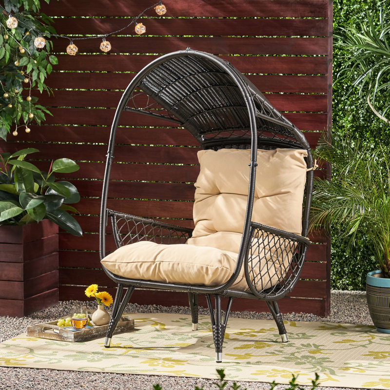 Méridienne confortable pour la terrasse - Design complexe et eau - Panier moderne avec coussin