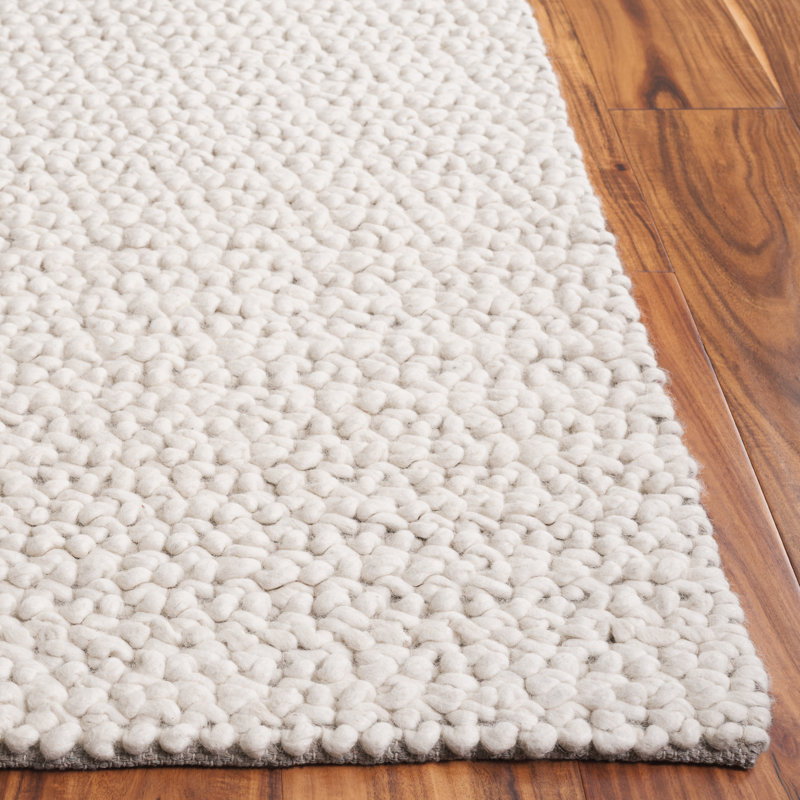 Finnick 718 Area Rug In Ivory, Rectangle 5' x 8'