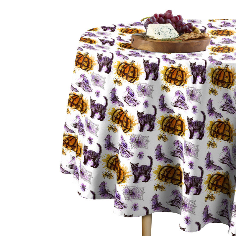 Maurer Geometric Round Tablecloth, 102" W x 102" L