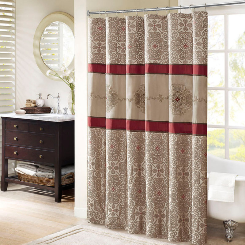 Rideau de douche brodé, Rouge