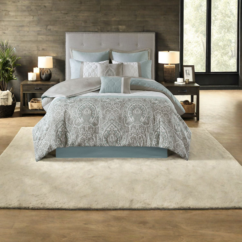 Elegant Seafoam Bedding Set, Polyester Ensemble With Charming Details