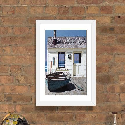 « blue bateau on terrasse », impression, Papier encadré blanc, H 32 po x l 24 po x P 1 po