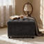 Table basse capitonnée avec garniture cloutée, idéale pour le salon et la chambre à coucher-86508741