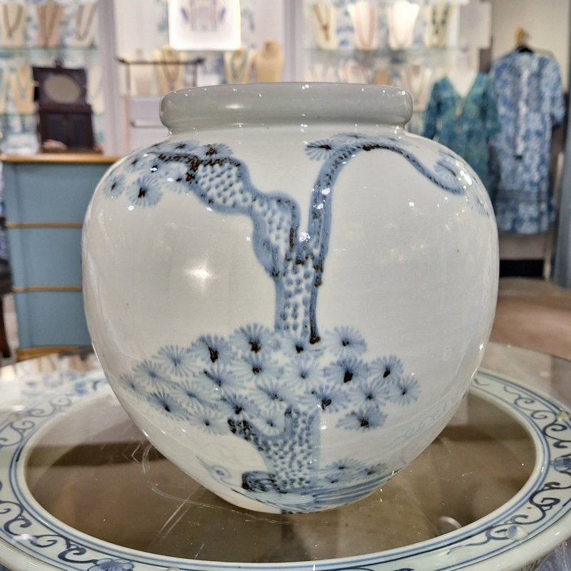 Porcelain Vase Old World