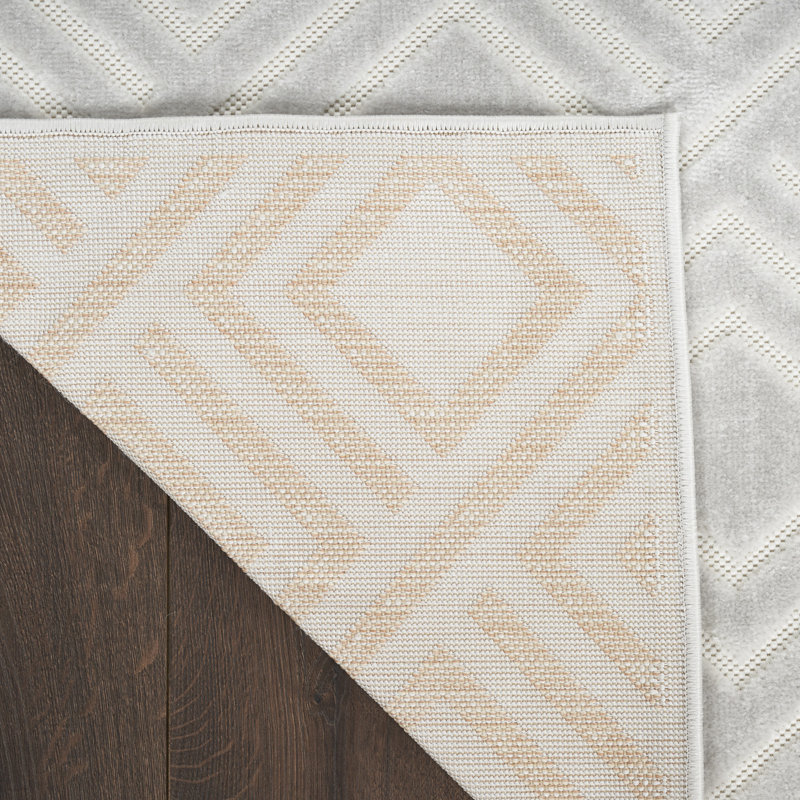 Tapis d'intérieur gris clair Ebern Designs Garp, Rectangle 7 pi 10 po x 9 pi 10 po