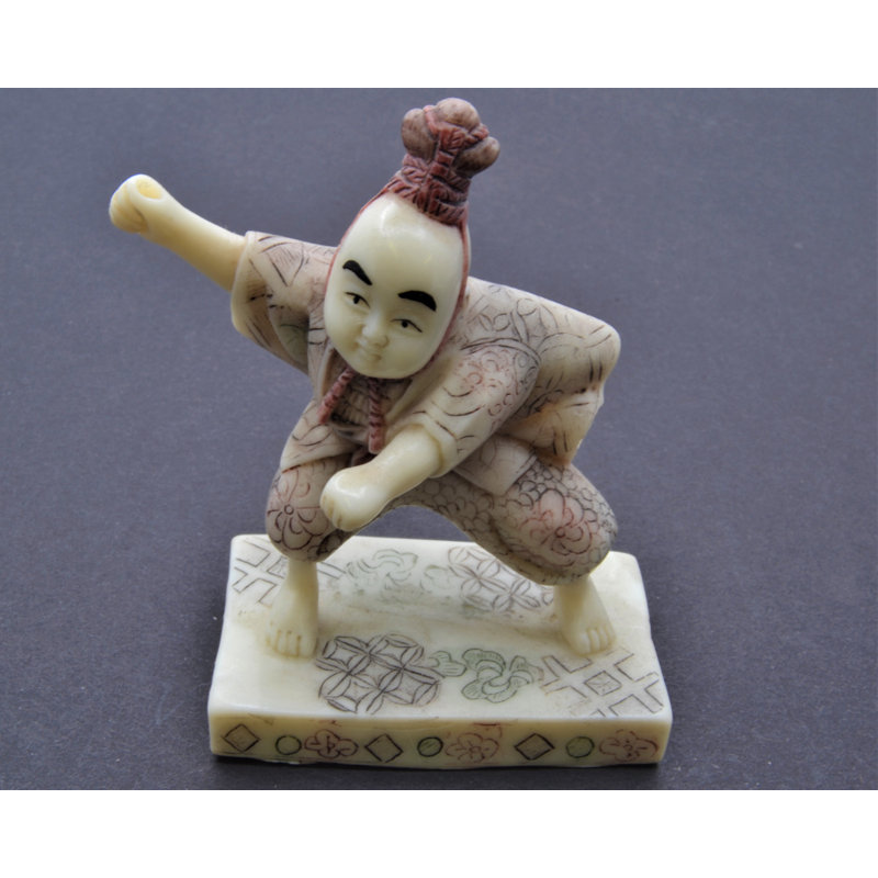 People Figurines & Sculptures