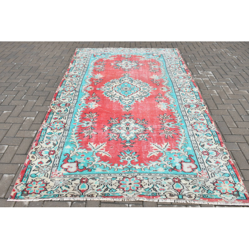 Grand tapis rouge turc rétro idéal pour la décoration intérieure et les salons spacieux avec un design anatolien complexe