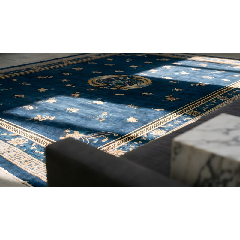 Hand Knotted Wool Area Rug in Blue