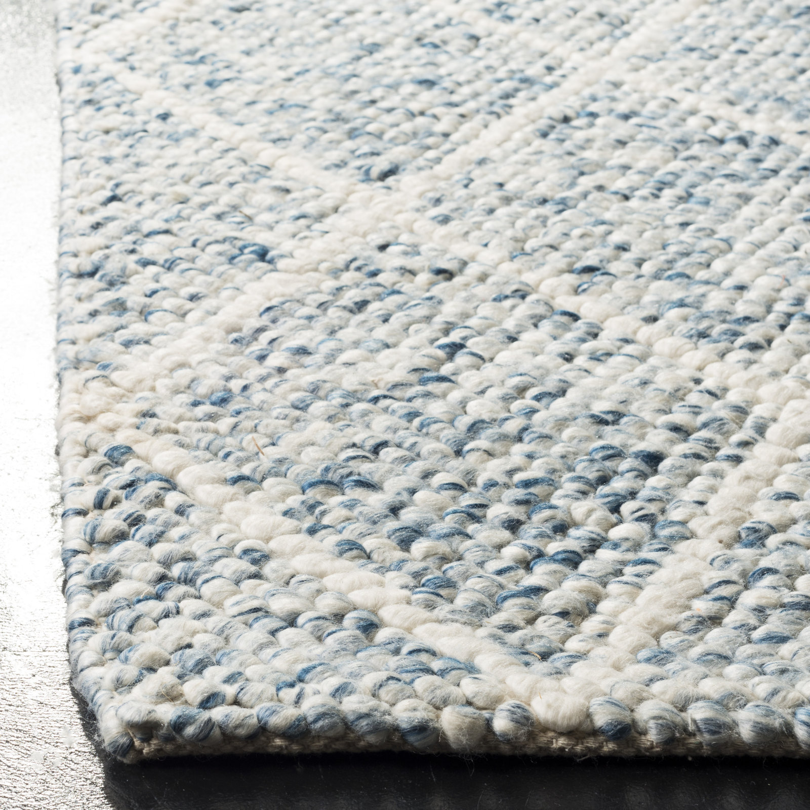 Russo Ivory Blue Hand-Woven Geometric Rug, Rectangle 2' x 3'