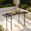 Table d'extérieur pliante en aluminium noir avec ailes latérales extensibles, hauteur réglable de 22,4 po à 26,4 po. Plateau de table imperméable et antirouille, léger avec poignée de transport. Supporte 66 lb, idéal pour le camping, le barbecue, la pêche, la plage et la cour.