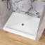 Base de bac de douche à seuil simple 48 po x 36 po en blanc avec ensemble de drain central