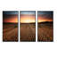 Paysage avec un champ plein de balles de foin au coucher du soleil - Photographie flottante sur toile 3 pièces-1088267950-1088267949