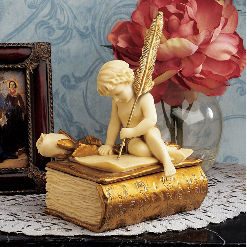 People Figurines & Sculptures