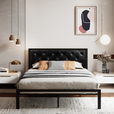 Base de lit plateforme en métal avec tête de lit tapissier Baca