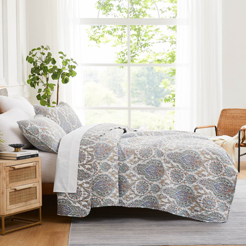 Boho Paisley Collection Microfiber Quilt Set, King/Cal. King Quilt + 2 King Shams, Gray
