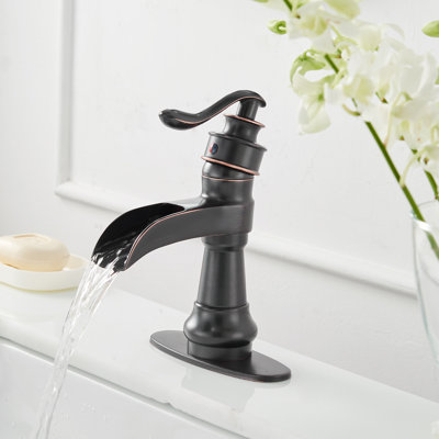 Single-handle Bathroom Faucet with Drain Assembly