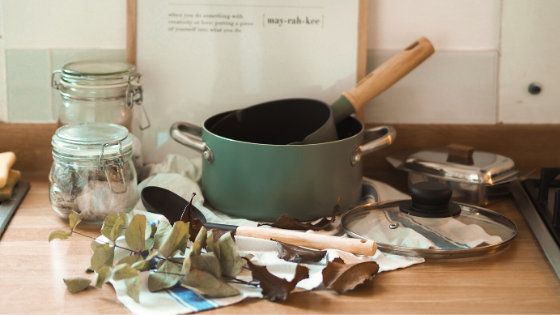 Mayflower Cookware Set Vegan Mac 'n' Cheese