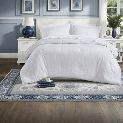 ensemble de literie pour lit double en polyester avec motif rayé pour chambre à coucher moderne
